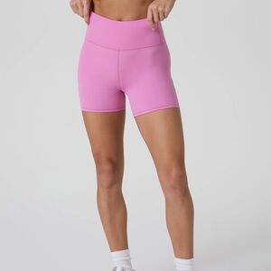 Vuori AllTheFeels™ Short 4"